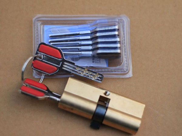 七星24小时上门开锁公司